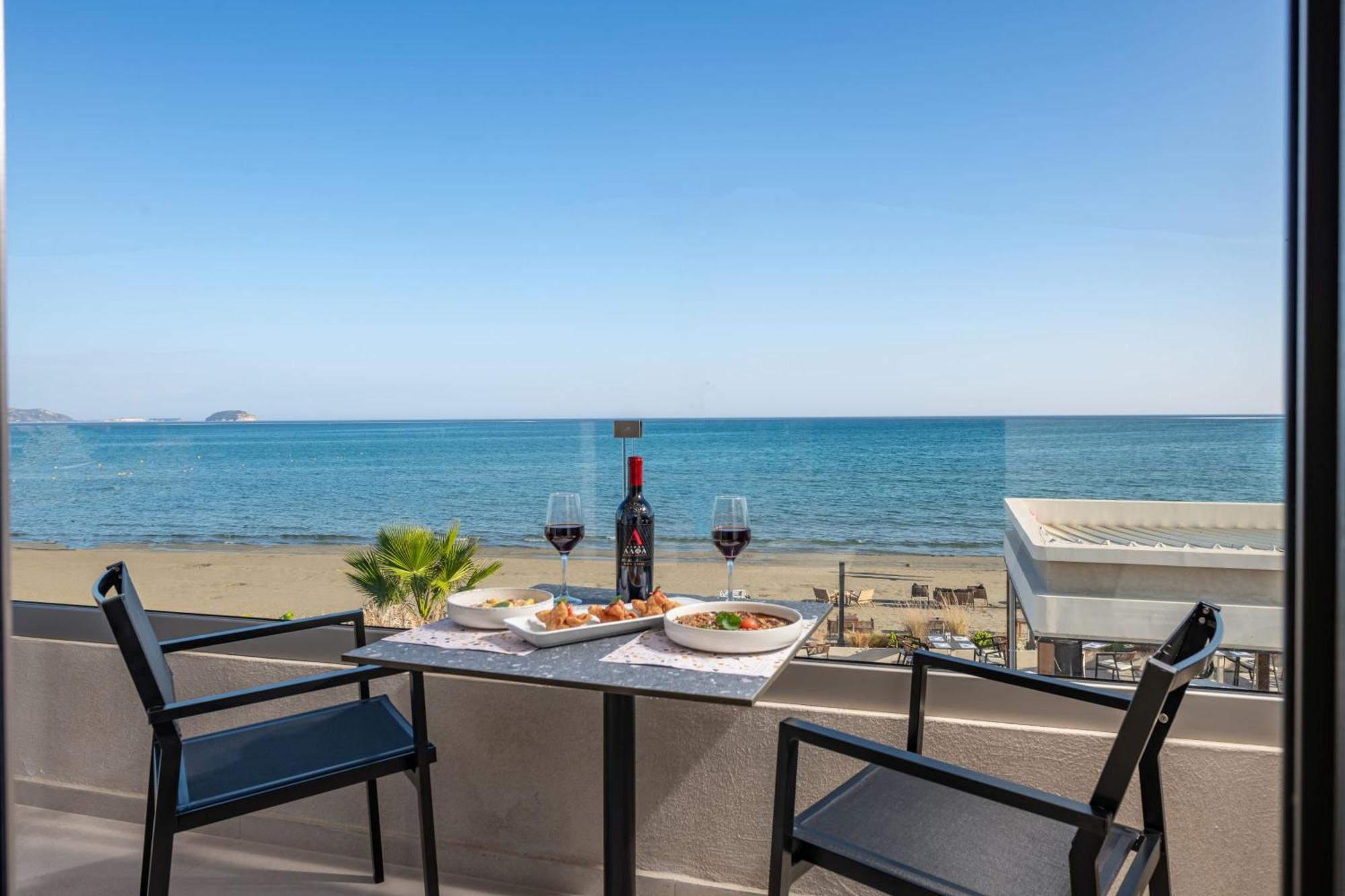 Horizon Apartments - Beachfront Luxury, By Zantewize ラガナス エクステリア 写真